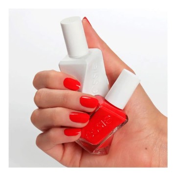 Essie gel couture fashion show 260 Flashed nail polish Orange Ultra gloss