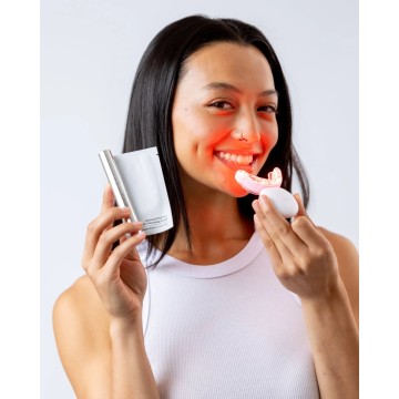 Spotlight Oral Care LED teeth whitening kit