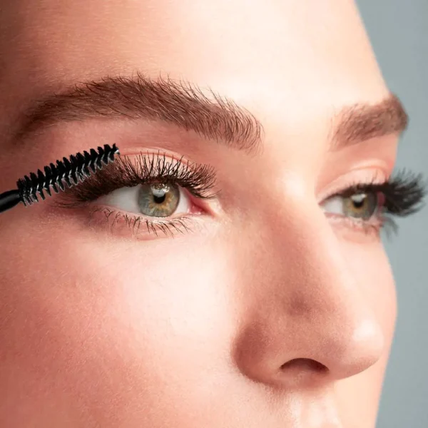 M2 BEAUTÉ Black Nano Mascara 6ml - Image 2
