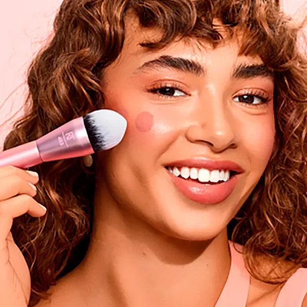 Real Techniques Power Pigment Blush Brush - Image 4