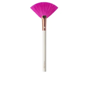FRANCE ME Fan Brush - Makeup Accessory