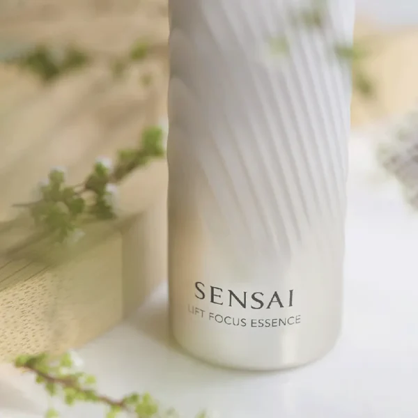 SENSAI Lift Focus Essence 40 ml - All Skin Types - Image 3