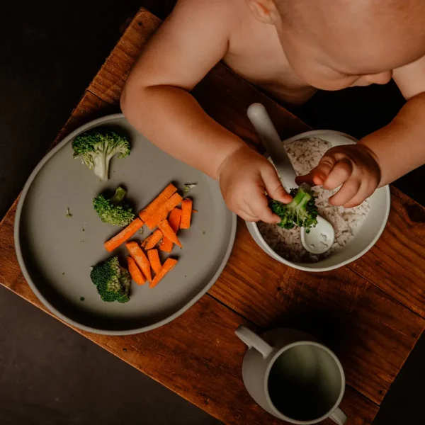 SUAVINEX Green Tableware Set for Kids - 4 Units - Image 4