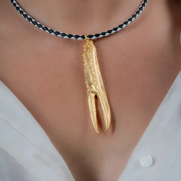 Shabama Black & White Necklace in Shiny Gold - Image 3