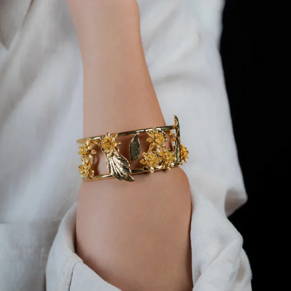 Shabama Shiny Gold Luxor Bracelet - Image 3