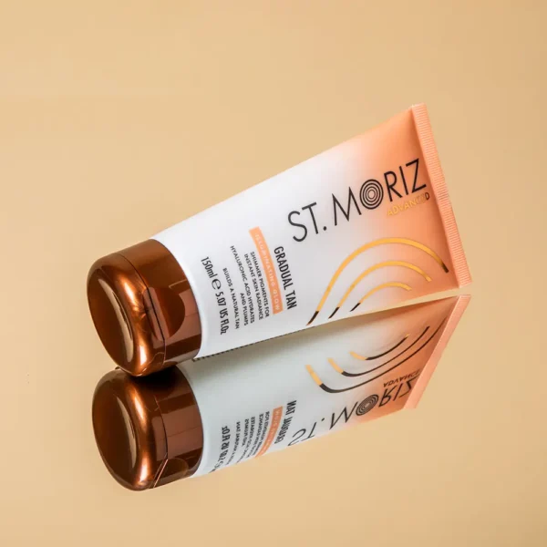 St. Moriz Gradual Tan Illuminating Self Tanning Lotion 150ML - Image 3