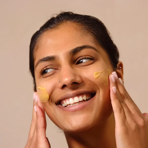 Vitamin C Illuminating Microdermabrasion 100ML - Image 4